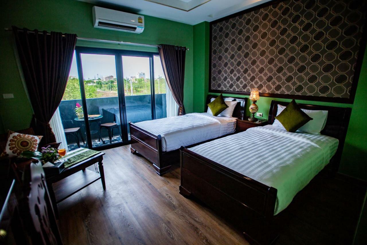 Hotel Chunlee Grand Korat Nakhonratchasima Exterior foto